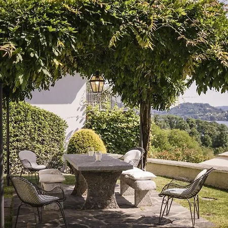 Terrazza Sul Lago * ペッテナスコ