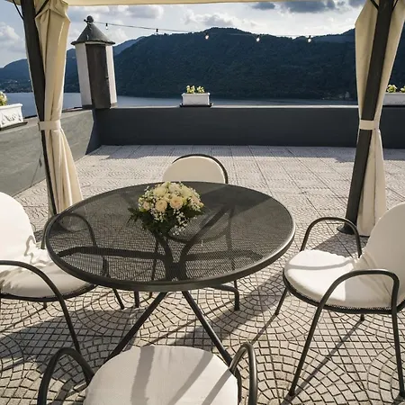 Terrazza Sul Lago ヴィラ